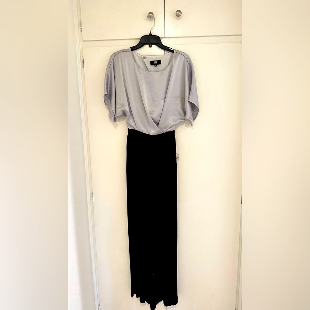 Jumpsuits size xs.